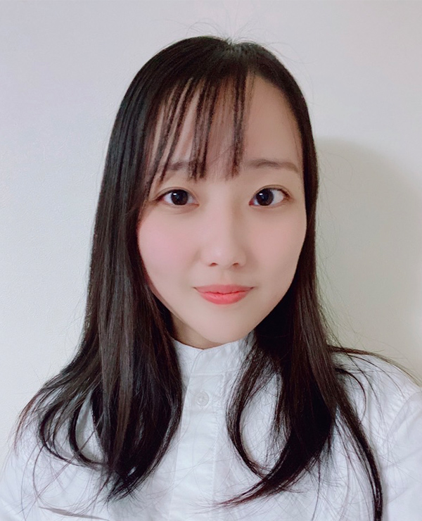 卒業生の写真